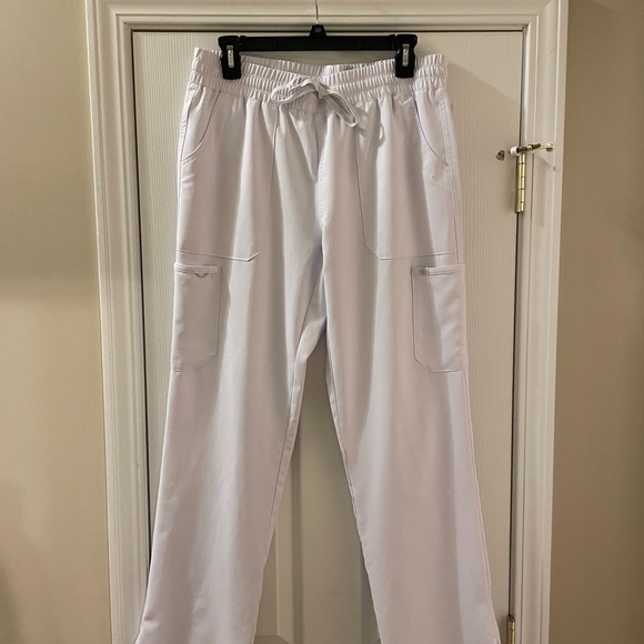 Zavate white scrubs - Picture 2 of 6